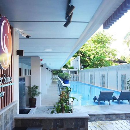 Commander Suites De Boracay Manoc-Manoc Екстер'єр фото