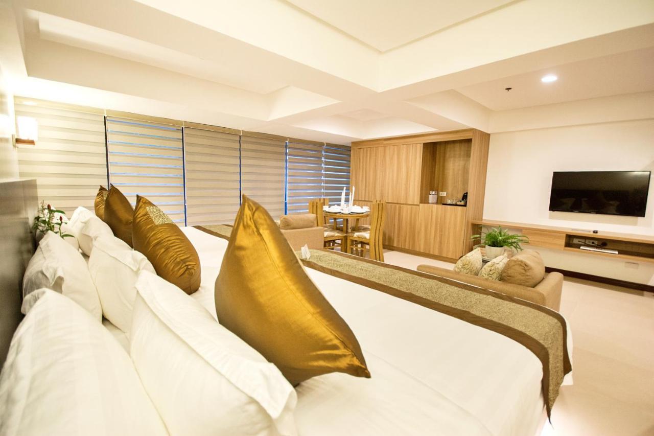 Commander Suites De Boracay Manoc-Manoc Екстер'єр фото