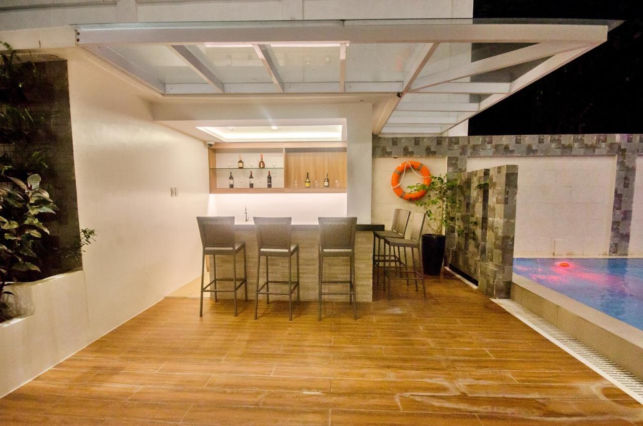 Commander Suites De Boracay Manoc-Manoc Екстер'єр фото