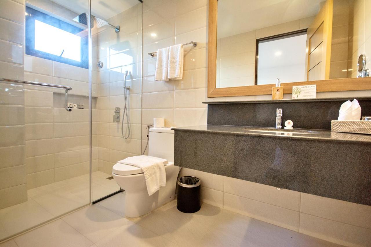 Commander Suites De Boracay Manoc-Manoc Екстер'єр фото