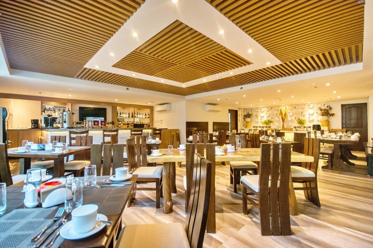 Commander Suites De Boracay Manoc-Manoc Екстер'єр фото