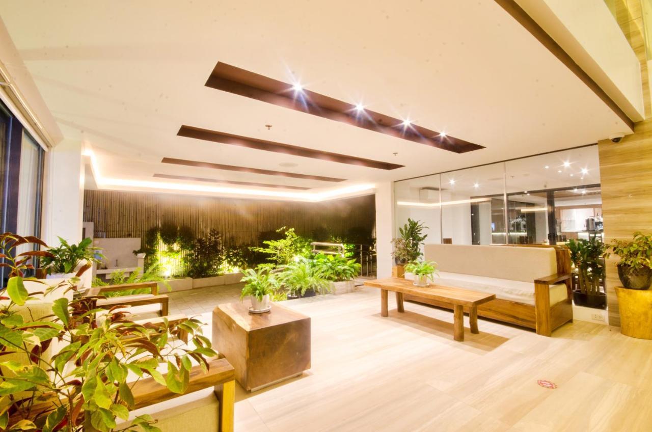 Commander Suites De Boracay Manoc-Manoc Екстер'єр фото