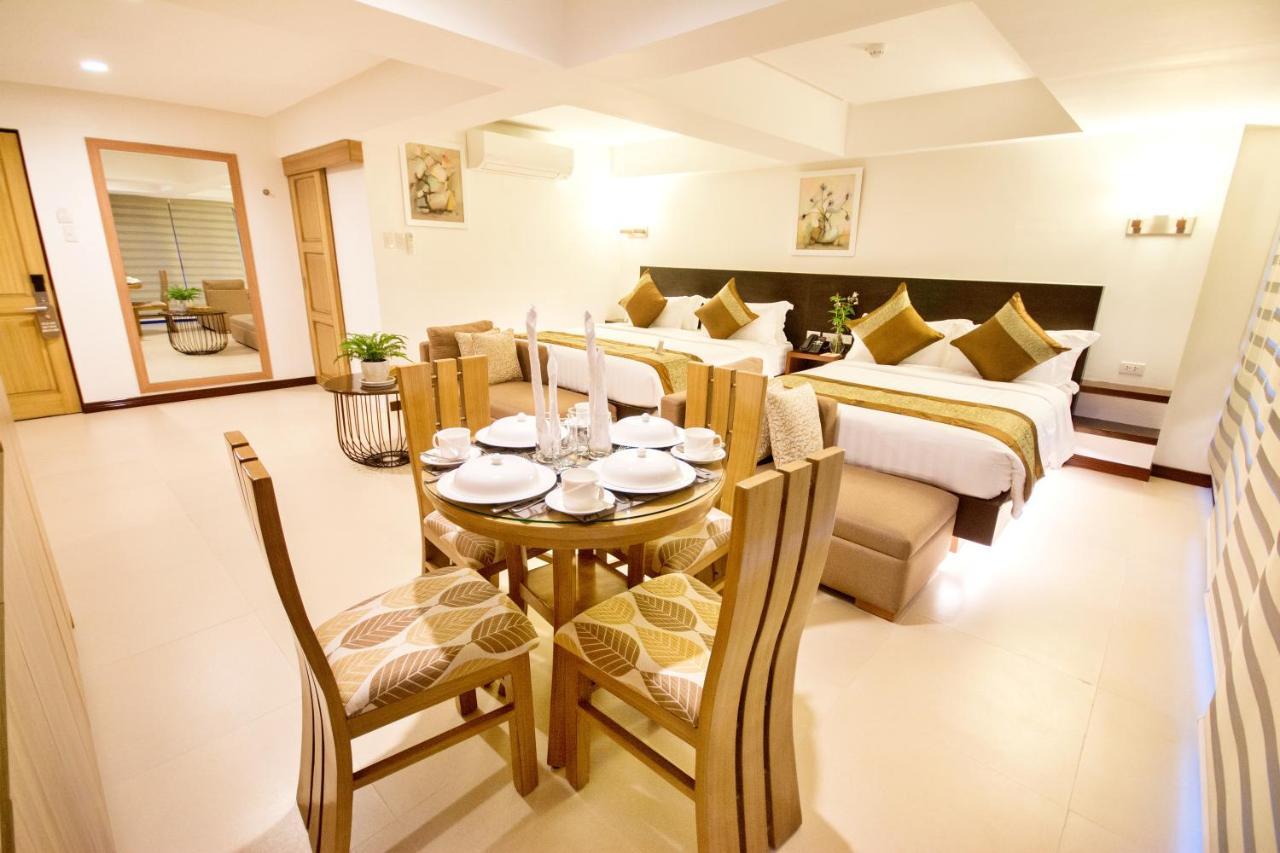 Commander Suites De Boracay Manoc-Manoc Екстер'єр фото