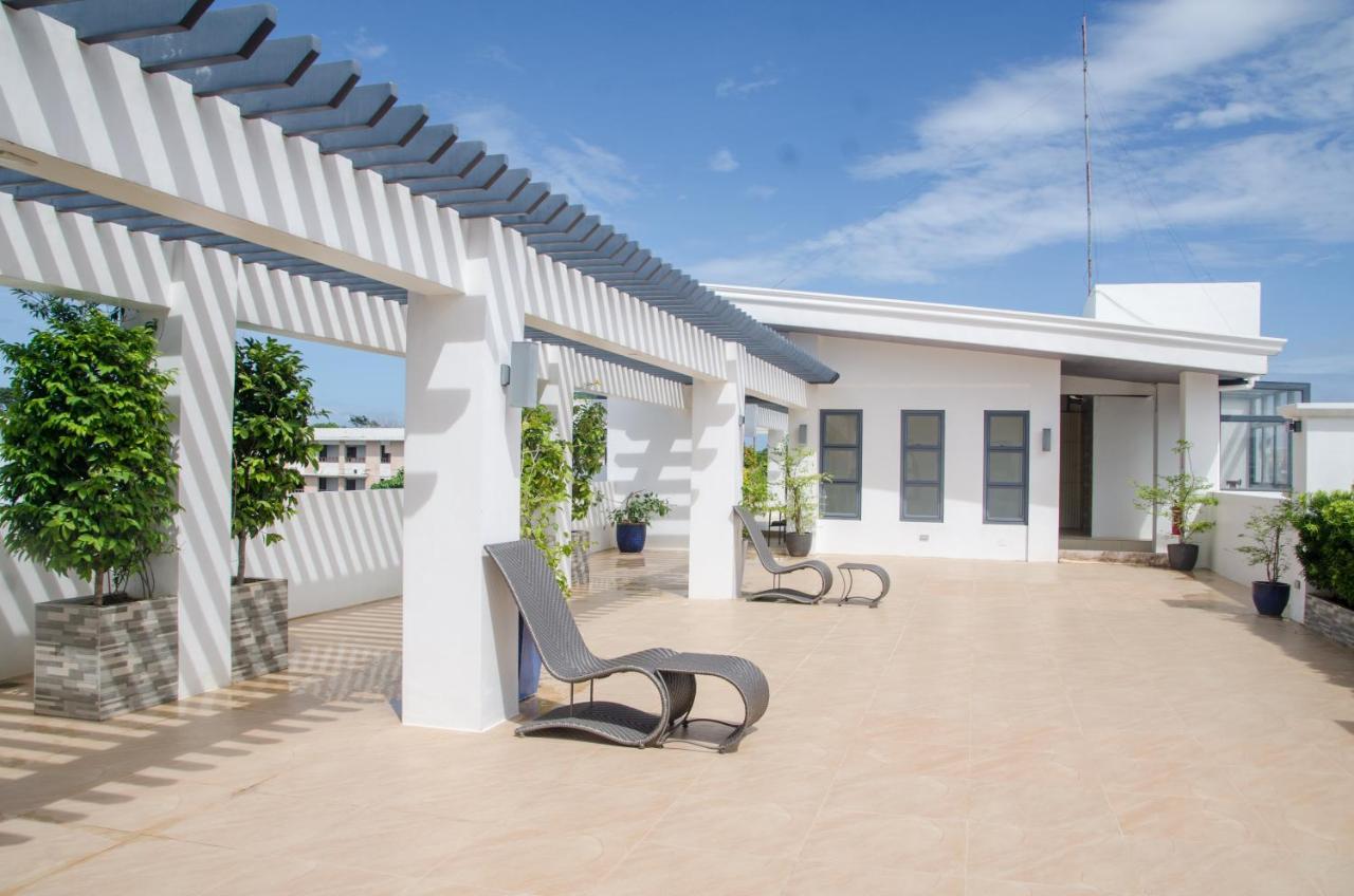 Commander Suites De Boracay Manoc-Manoc Екстер'єр фото