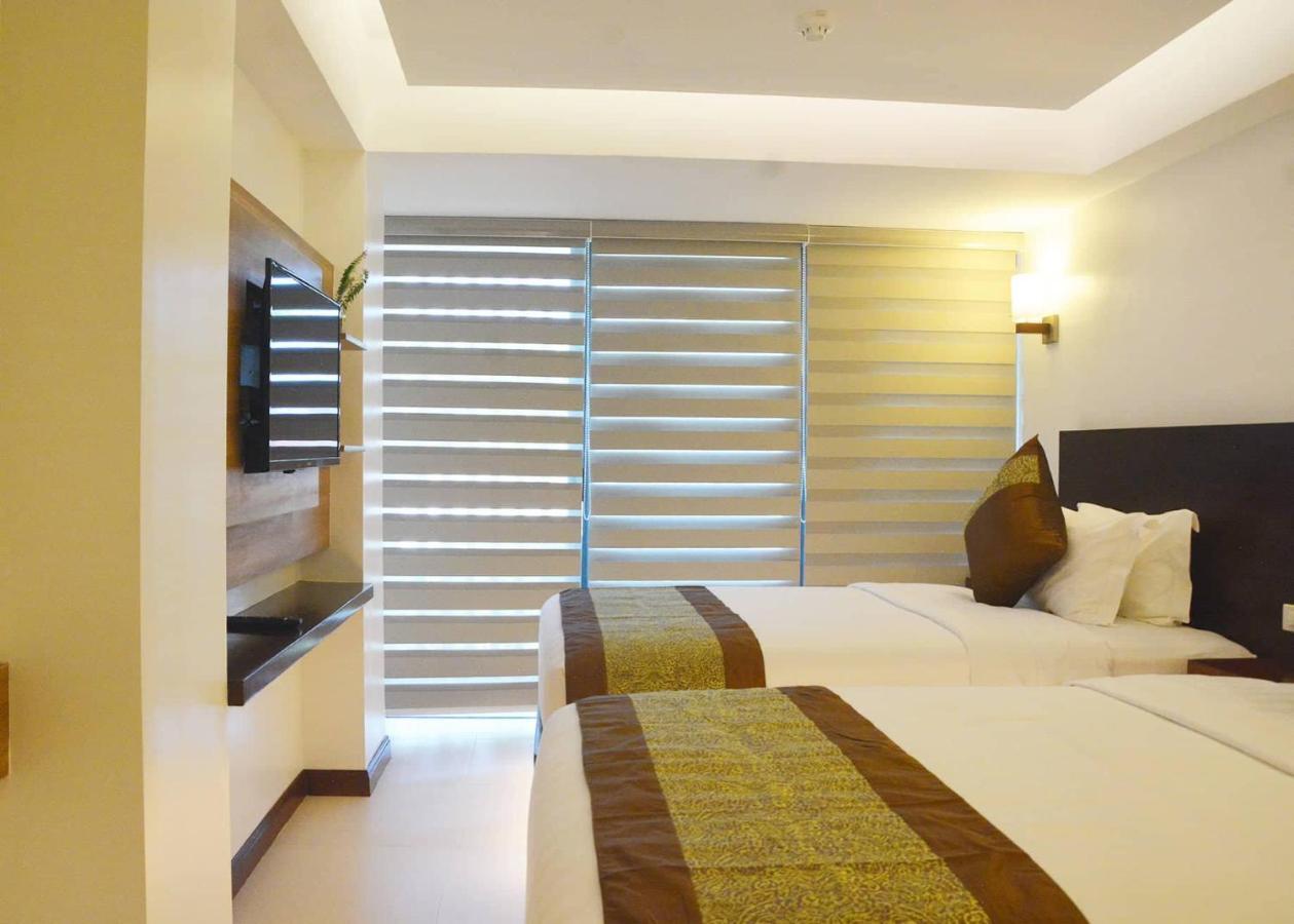 Commander Suites De Boracay Manoc-Manoc Екстер'єр фото