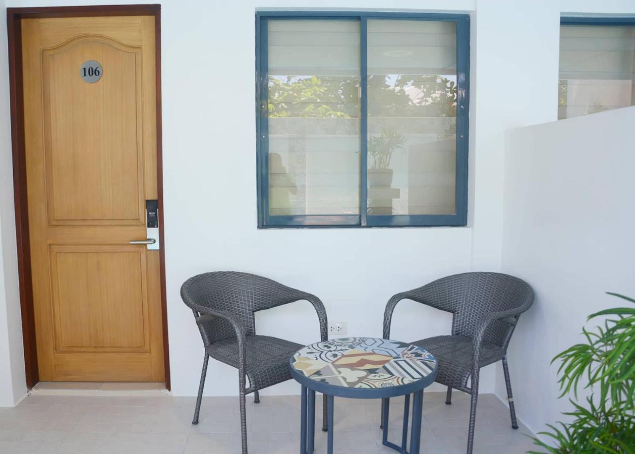 Commander Suites De Boracay Manoc-Manoc Екстер'єр фото